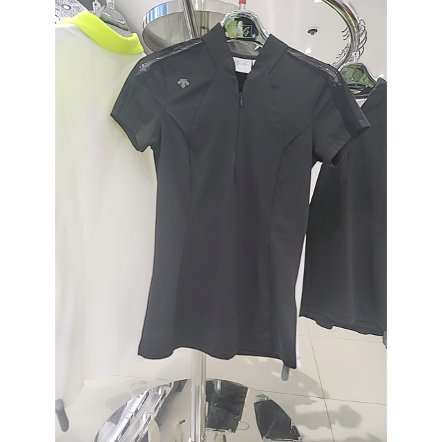 スポーツ/アウトドアDESCENTE ゴルフ Tシャツ デサント 韓国 golf T-shirt