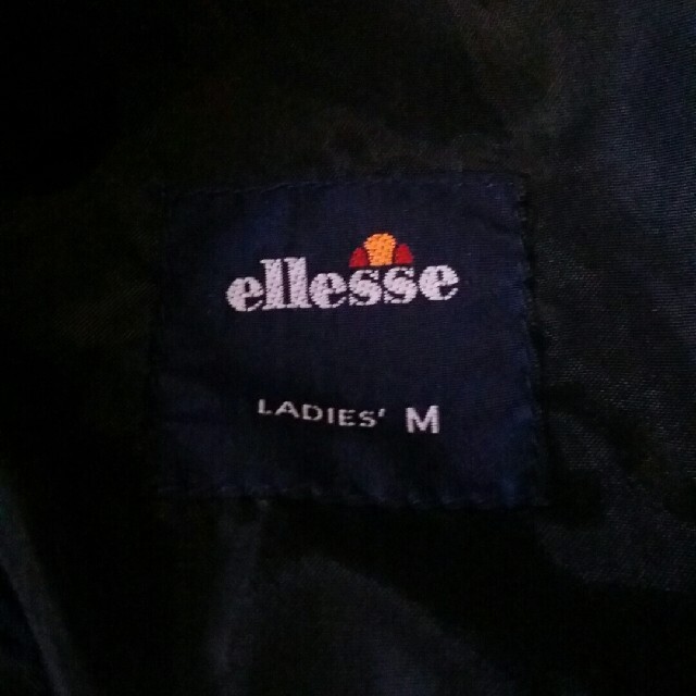 ellesse(エレッセ)のエレッセ中綿ジャケット レディースのジャケット/アウター(ダウンジャケット)の商品写真