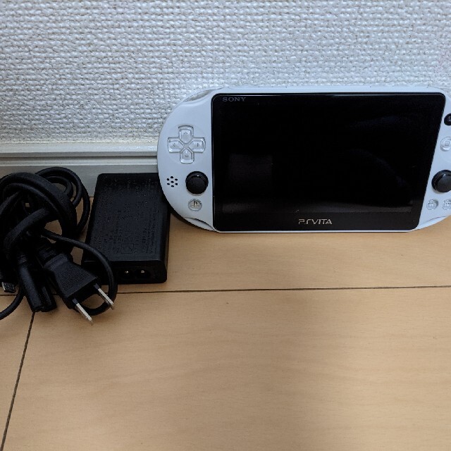 ゲームPlayStation®Vita Wi-Fiモデル　本体