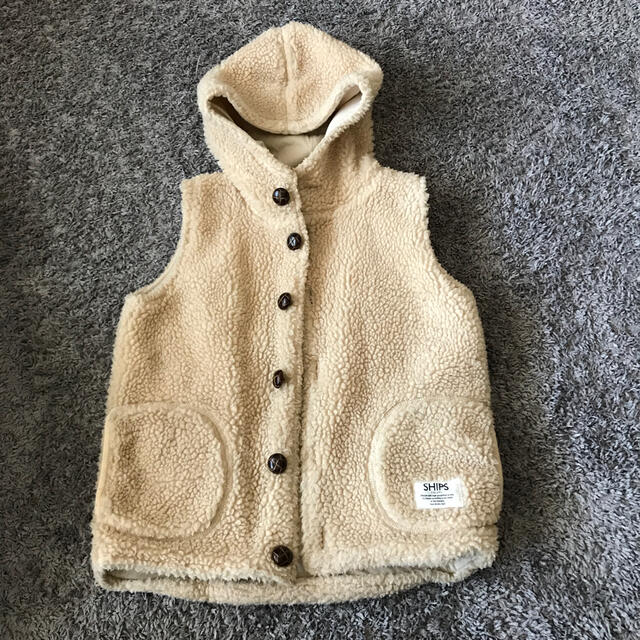 SHIPS KIDS(シップスキッズ)のSHIPS☆フリースベスト キッズ/ベビー/マタニティのキッズ服女の子用(90cm~)(ジャケット/上着)の商品写真