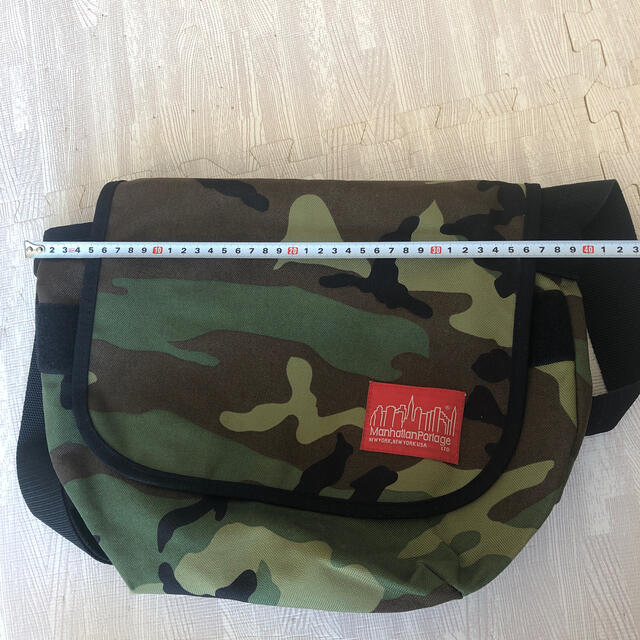 Manhattan Portage(マンハッタンポーテージ)のマンハッタンポーテージ　メッセンジャーバッグ　カモフラ　中古品 メンズのバッグ(メッセンジャーバッグ)の商品写真