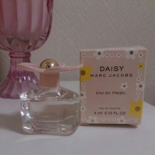 マークジェイコブス(MARC JACOBS)のＤＡＩＳＹ*ミニボトル(香水(女性用))