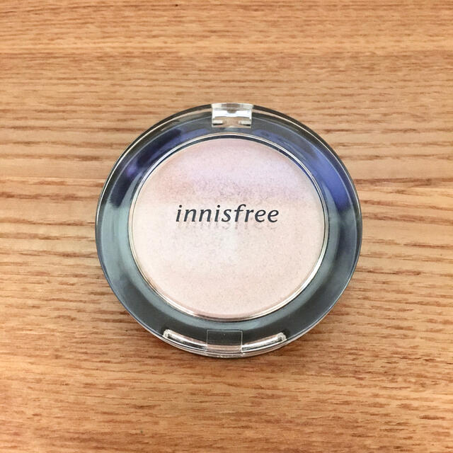 Innisfree(イニスフリー)のinnisfree  オーロラシマーハイライター コスメ/美容のベースメイク/化粧品(フェイスカラー)の商品写真