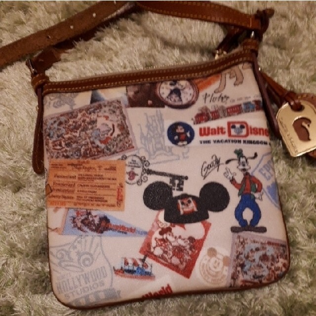 Disney(ディズニー)のDOONEY&BOURKE/ドゥーニー&バーグ/ディズニー/WDW レディースのバッグ(ショルダーバッグ)の商品写真