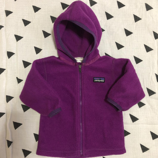 patagonia(パタゴニア)のパタゴニアベビー　フリース キッズ/ベビー/マタニティのベビー服(~85cm)(ロンパース)の商品写真