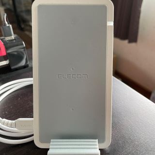 エレコム(ELECOM)のエレコム Qi規格対応ワイヤレス充電器(バッテリー/充電器)