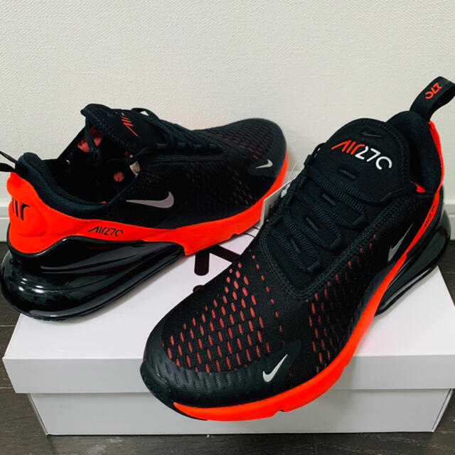 NIKE(ナイキ)のNIKE AIR MAX 270 BLACK / RED 27cm メンズの靴/シューズ(スニーカー)の商品写真