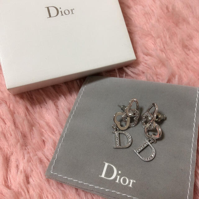 Dior(ディオール)の値下げ!!♡美品 Dior ハートピアス♡ディオール レディースのアクセサリー(ピアス)の商品写真