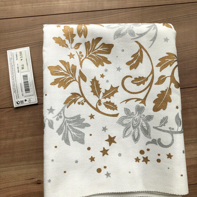 ZARA HOME(ザラホーム)の新品✨ZARA HOME クリスマス　テーブルランナー インテリア/住まい/日用品のキッチン/食器(テーブル用品)の商品写真