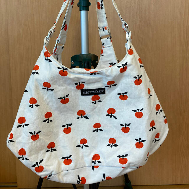 marimekko(マリメッコ)のマリメッコ　ショルダーバッグ レディースのバッグ(ショルダーバッグ)の商品写真