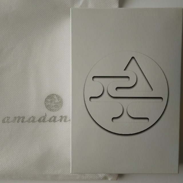 amadana(アマダナ)のamadana 電卓 LC-504-WH インテリア/住まい/日用品のオフィス用品(オフィス用品一般)の商品写真