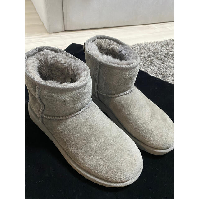 UGG ムートンブーツ　グレー　アグ