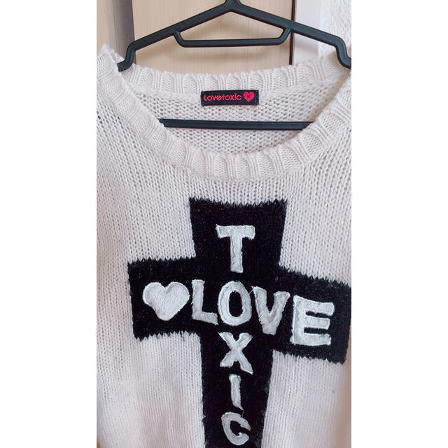 lovetoxic(ラブトキシック)のlovetoxic ニット　Ｍサイズ レディースのトップス(ニット/セーター)の商品写真