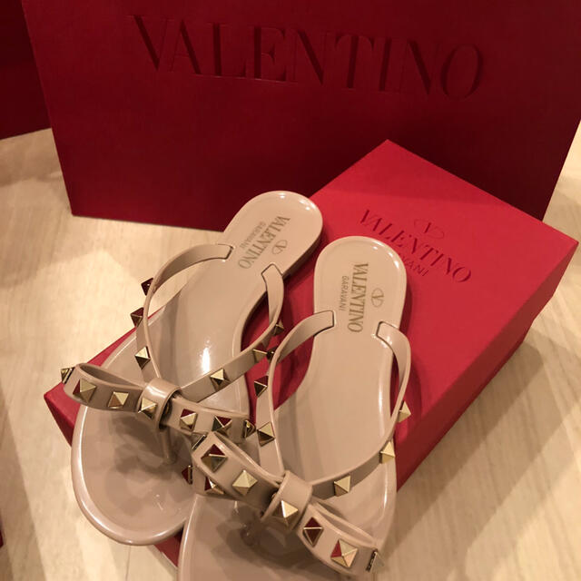 VALENTINO(ヴァレンティノ)の正規品 レディースの靴/シューズ(サンダル)の商品写真