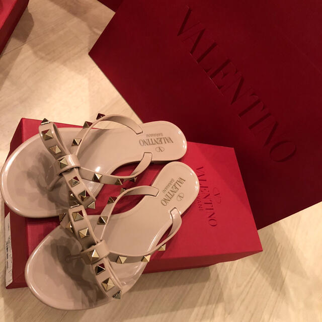 VALENTINO(ヴァレンティノ)の正規品 レディースの靴/シューズ(サンダル)の商品写真