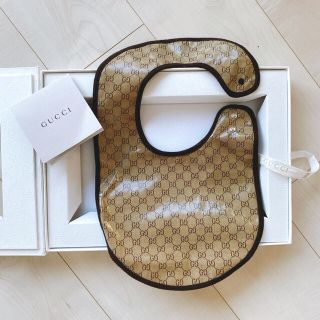 グッチ(Gucci)のグッチチルドレンズ　スタイ(ベビースタイ/よだれかけ)