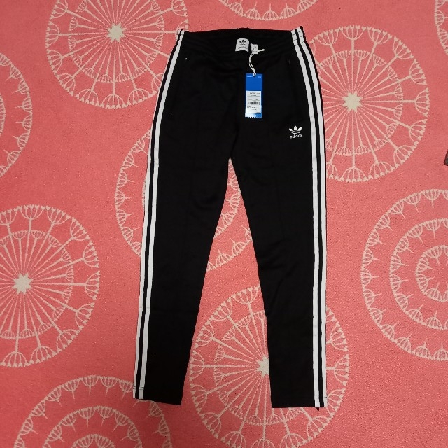 adidas(アディダス)のadidasジャージパンツ キッズ/ベビー/マタニティのキッズ服男の子用(90cm~)(パンツ/スパッツ)の商品写真