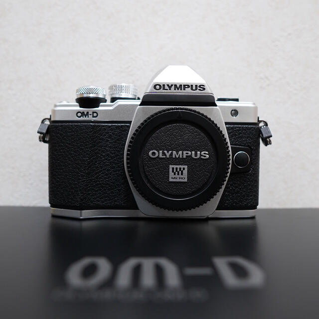 OLYMPUS OM-D E-M10 MarkⅡ