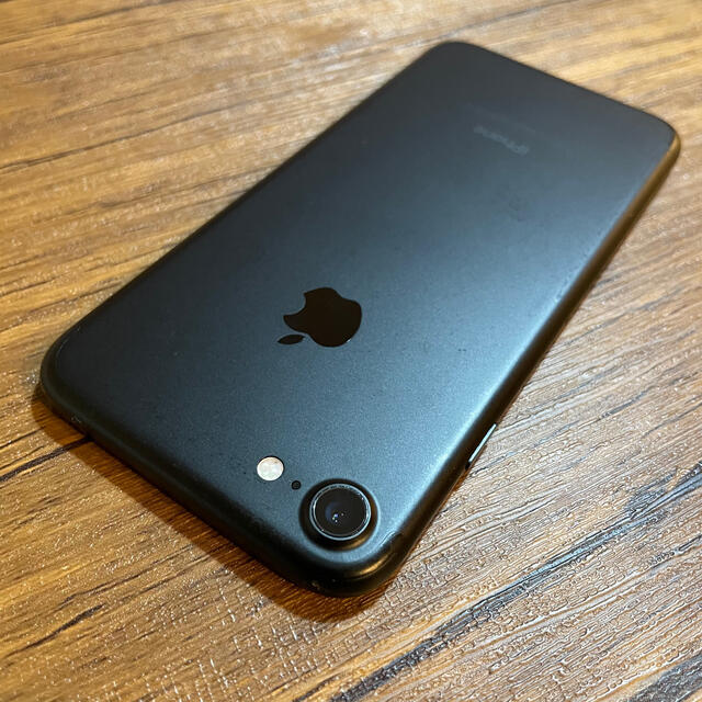 Apple(アップル)のApple iphone 7 128GB simフリースマートフォン スマホ/家電/カメラのスマートフォン/携帯電話(スマートフォン本体)の商品写真