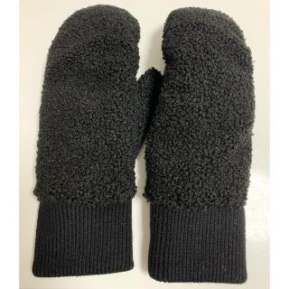 アグ(UGG)の【UGG】アグ　FAUX SHERPA MITTEN ミトン 手袋(手袋)