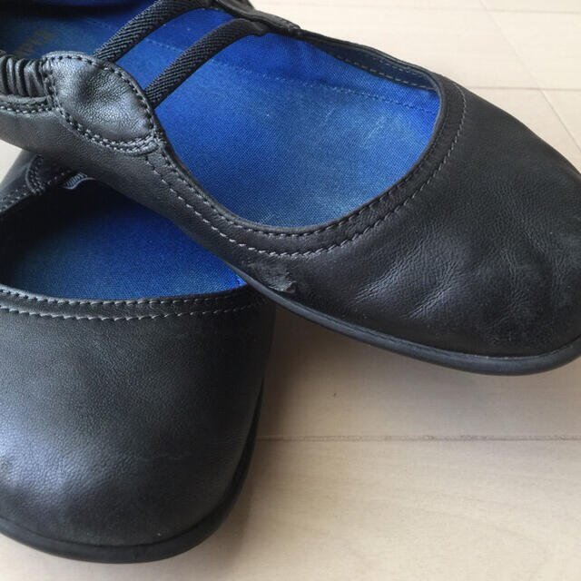 CAMPER(カンペール)のカンペール 黒 皮 フラットシューズ 38 レディースの靴/シューズ(その他)の商品写真