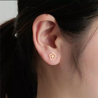 桜のピアスゴールド(ピアス)