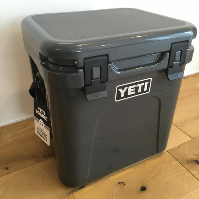 店内の商品は在庫 新品 YETI Roadie24 イエティ ローディ24 チャコール