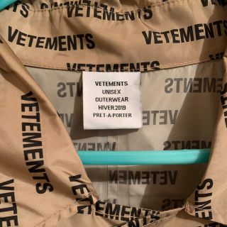 バレンシアガ(Balenciaga)のVETEMENTS レインコート(レインコート)