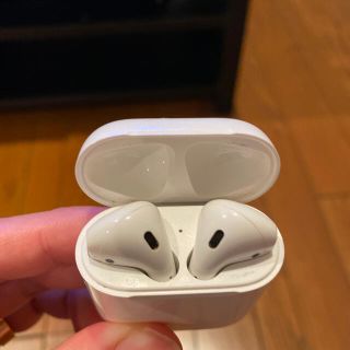 アップル(Apple)のAirPods (ヘッドフォン/イヤフォン)