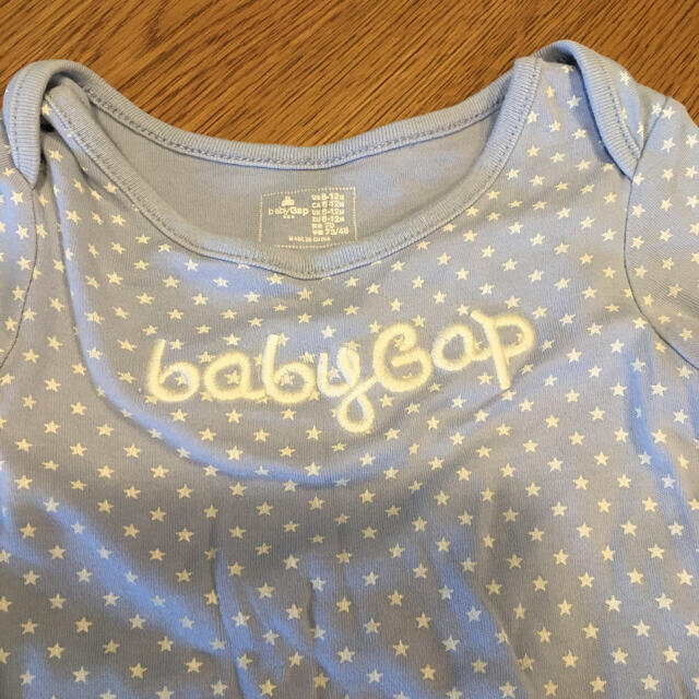 GAP(ギャップ)のbaby gapロンパースボディスーツ肌着下着70 キッズ/ベビー/マタニティのベビー服(~85cm)(肌着/下着)の商品写真