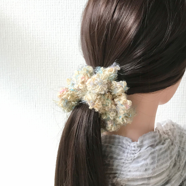 ニットシュシュ（3個セット） ハンドメイドのアクセサリー(ヘアアクセサリー)の商品写真