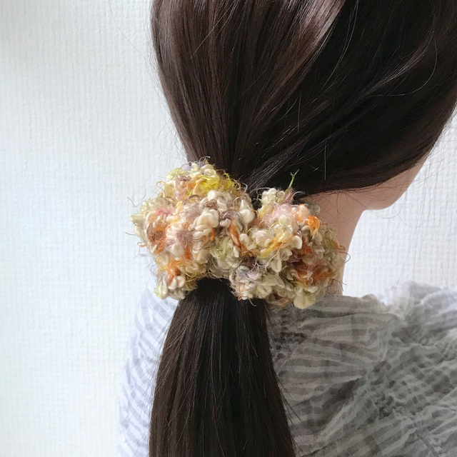 ニットシュシュ（3個セット） ハンドメイドのアクセサリー(ヘアアクセサリー)の商品写真