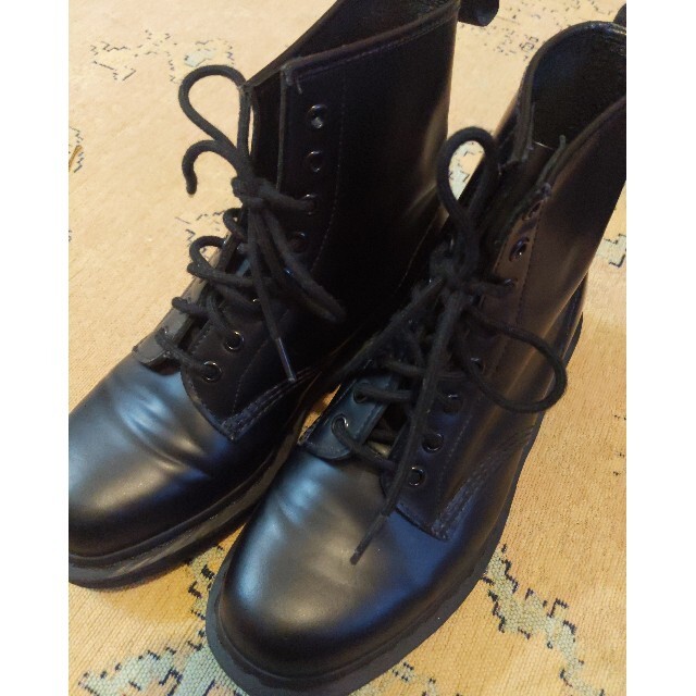 Dr.Martens(ドクターマーチン)のDr.Martenn 8-EYE BOOT 1460  メンズの靴/シューズ(ブーツ)の商品写真