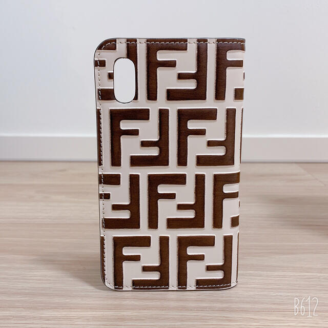 FENDI iPhone X手帳型ケース-