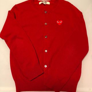 コムデギャルソン(COMME des GARCONS)のプレイ コムデギャルソン カーディガン 赤 M(カーディガン)