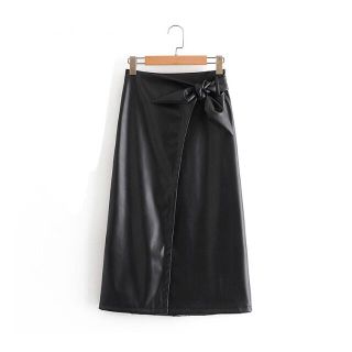 ザラ(ZARA)の✨早い者勝ち✨在庫セール📣black フェイクレザー PU スカート  (ひざ丈スカート)