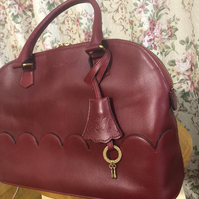 JaneMarple(ジェーンマープル)のスカラップ　ボルドー　ハンドバッグ レディースのバッグ(ハンドバッグ)の商品写真