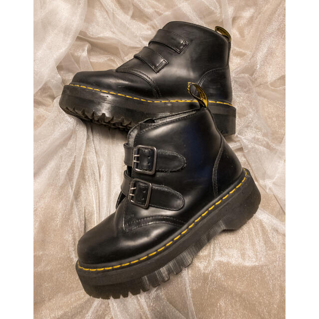 Dr.Martens(ドクターマーチン)の【y様専用】ドクターマーチン Dr.Martens UK5 黒 厚底 アギネス レディースの靴/シューズ(ブーツ)の商品写真