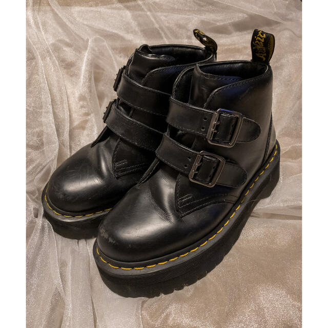 Dr.Martens(ドクターマーチン)の【y様専用】ドクターマーチン Dr.Martens UK5 黒 厚底 アギネス レディースの靴/シューズ(ブーツ)の商品写真