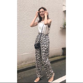 マウジー(moussy)の限定セールMOUSSY  LEOPARD GATHER パンツ(カジュアルパンツ)