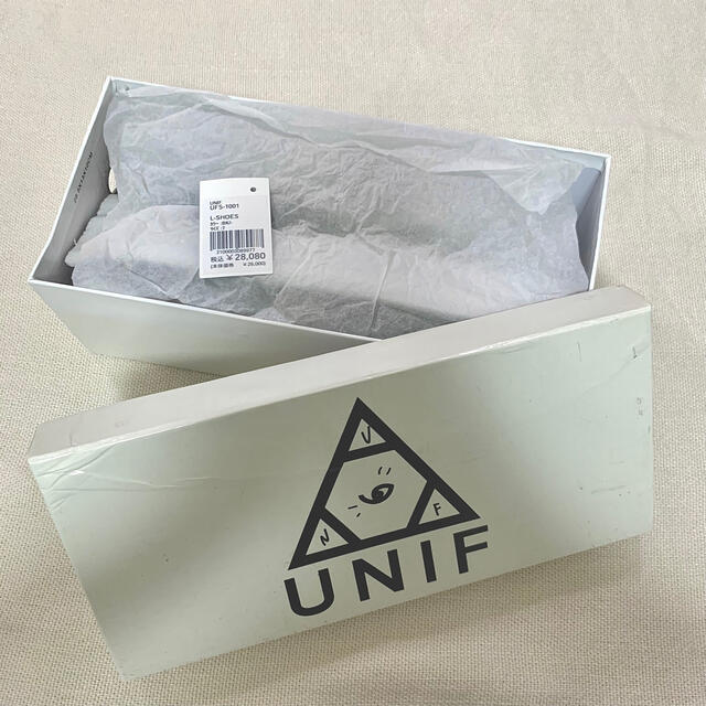 UNIF(ユニフ)のユニフ UNIF ★スタッズスリッポン 新品 レディースの靴/シューズ(スリッポン/モカシン)の商品写真