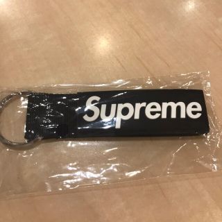 シュプリーム(Supreme)のSupreme Webbing Keychainキーチェーン　ブラック(キーホルダー)