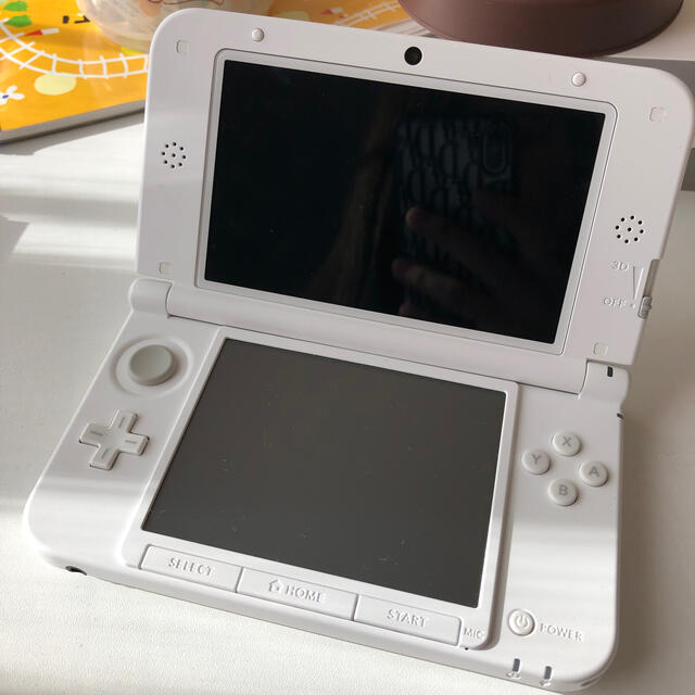 ニンテンドー3DS(ニンテンドー3DS)の任天堂 3DS LL ソフトセット エンタメ/ホビーのゲームソフト/ゲーム機本体(家庭用ゲーム機本体)の商品写真