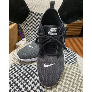 ナイキ(NIKE)ののん様専用☆NIKE フレックスTR9スニーカー(スニーカー)