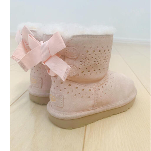 UGG(アグ)のUGG♡キッズ ブーツ♡17.5cm♡薄ピンク キッズ/ベビー/マタニティのキッズ靴/シューズ(15cm~)(ブーツ)の商品写真