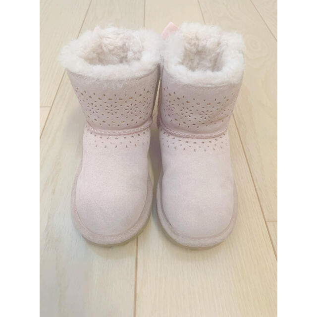 UGG(アグ)のUGG♡キッズ ブーツ♡17.5cm♡薄ピンク キッズ/ベビー/マタニティのキッズ靴/シューズ(15cm~)(ブーツ)の商品写真