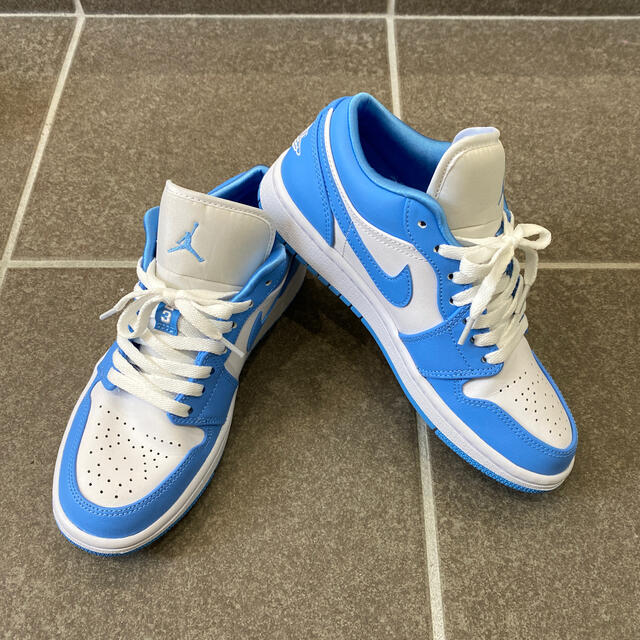 靴/シューズNike Air Jordan 1 Low UNC Womens W24cm