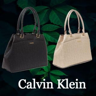 カルバンクライン(Calvin Klein)の★SALE☆【Calvin Klein】ロゴ 　エンボス　レザートートバック(ショルダーバッグ)