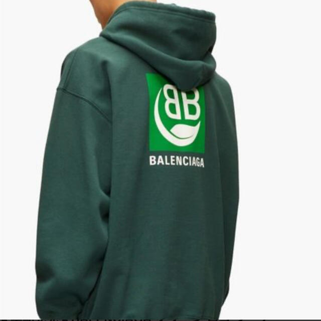 【8月15日まで出品】BALENCIAGA ロゴフーディー