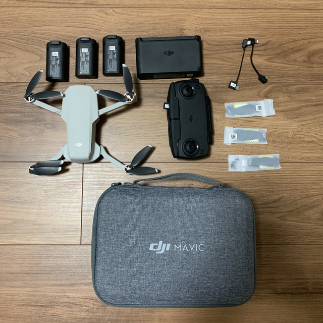 DJI Mavic Miniフライモアコンボ